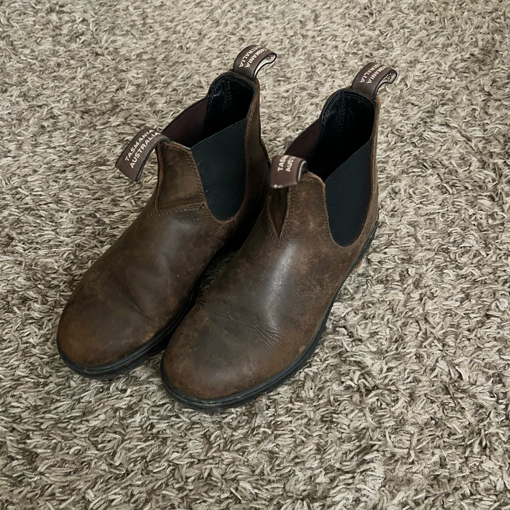 Blundstone antique brown boots size 8